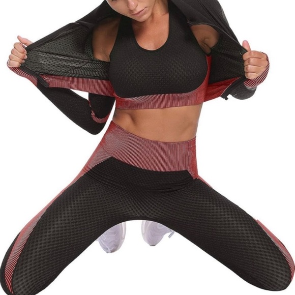 Red & Black Amazon Workout Set - Picture 9 of 12